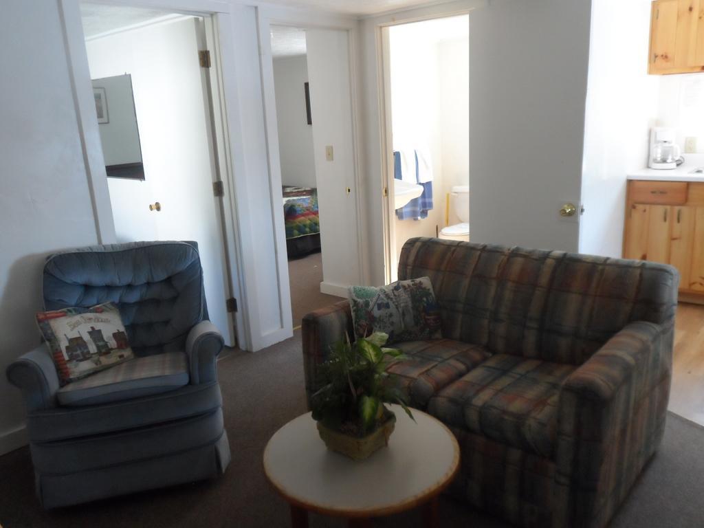 White Oak Motel & Cottages Holderness Habitación foto