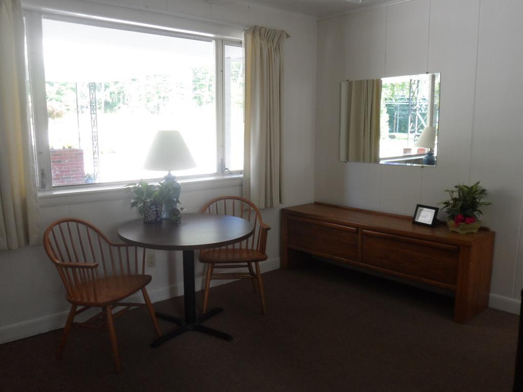 White Oak Motel & Cottages Holderness Habitación foto